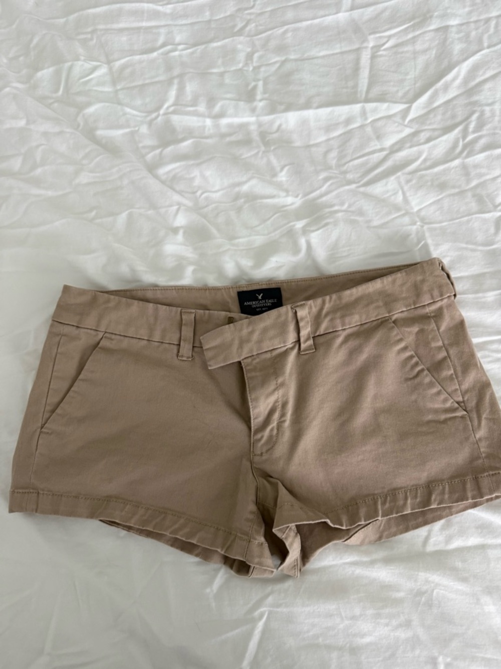 American Eagle Outfitters Light Brown/Tan Women’s low rise Shorts size 8